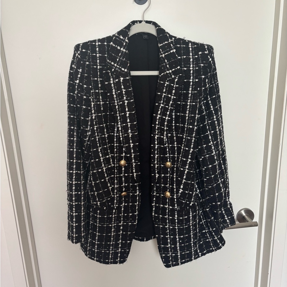 Chic Black and White Tweed Blazer